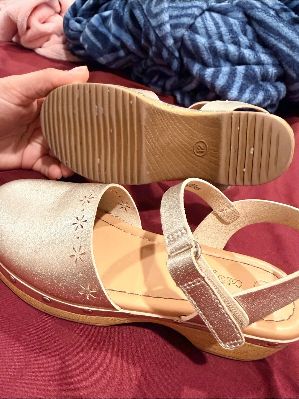 Cat & Jack Metallic Gold Girls' Clog Sandals